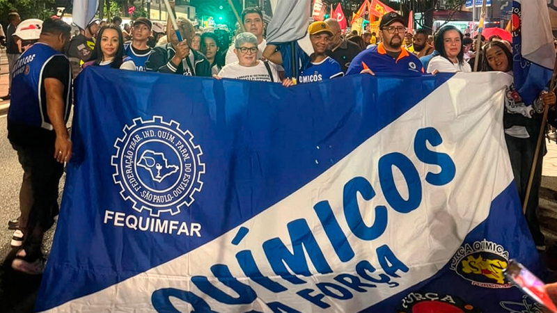 Químicos-ITA participa de ato em São Paulo pelo fim da escala 6×1 e redução da jornada