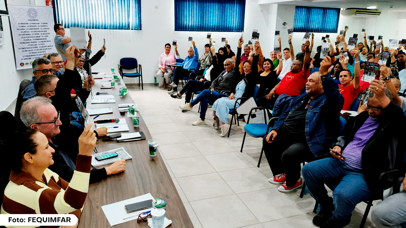 Sindicato marca presença no 11º Congresso da FEQUIMFAR e articula iniciativas para os próximos quatro anos
